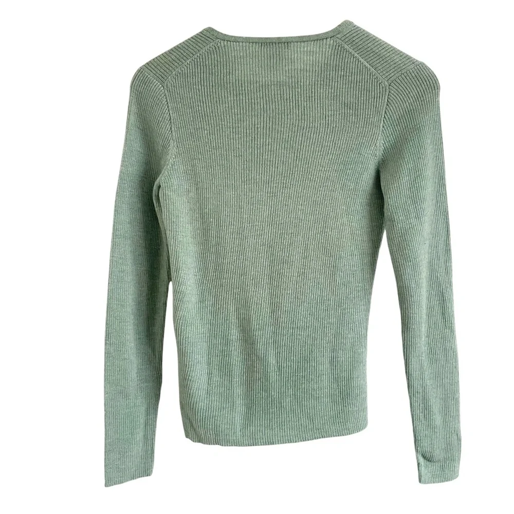 J. CREW Ribbed V- Neck Fitted Sweater - Excellent Pre-Loved Condition, Small